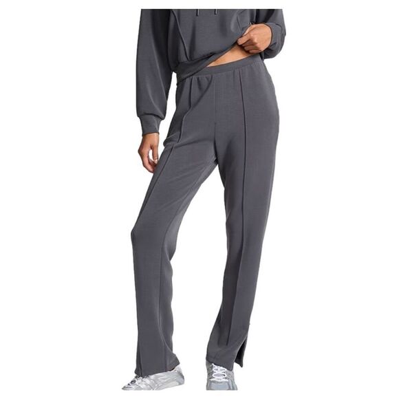 Victoria’s Secret Featherweight gray tailored S joggers - Picture 1 of 5